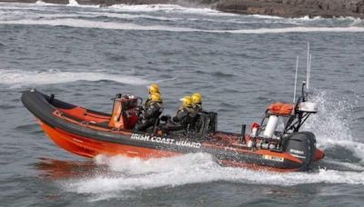 Kayaker ‘clinging onto overturned kayak’ rescued from water in Donegal