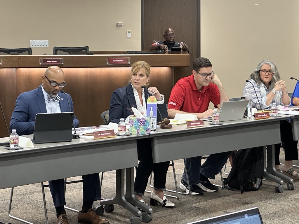Fort Bend ISD board discusses proposed policy that would have superintendent decide when to remove books | Houston Public Media