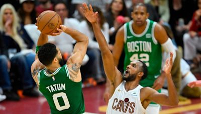 Con LeBron en primera fila, los Celtics vencen a los Cavaliers y acarician la final de la Conferencia Este