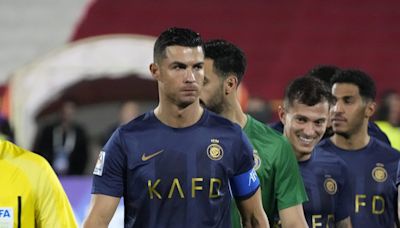 Multan a Cristiano Ronaldo con dos partidos de suspensión y $5,300 dólares por roja que vio ante Al-Hilal - El Diario NY