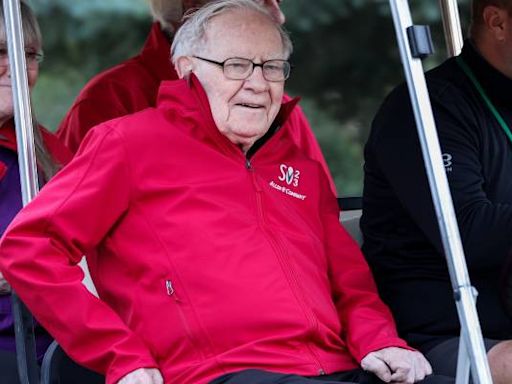 Warren Buffett has revealed some details of his will — here's where his $130B portfolio will go (not to his kids)