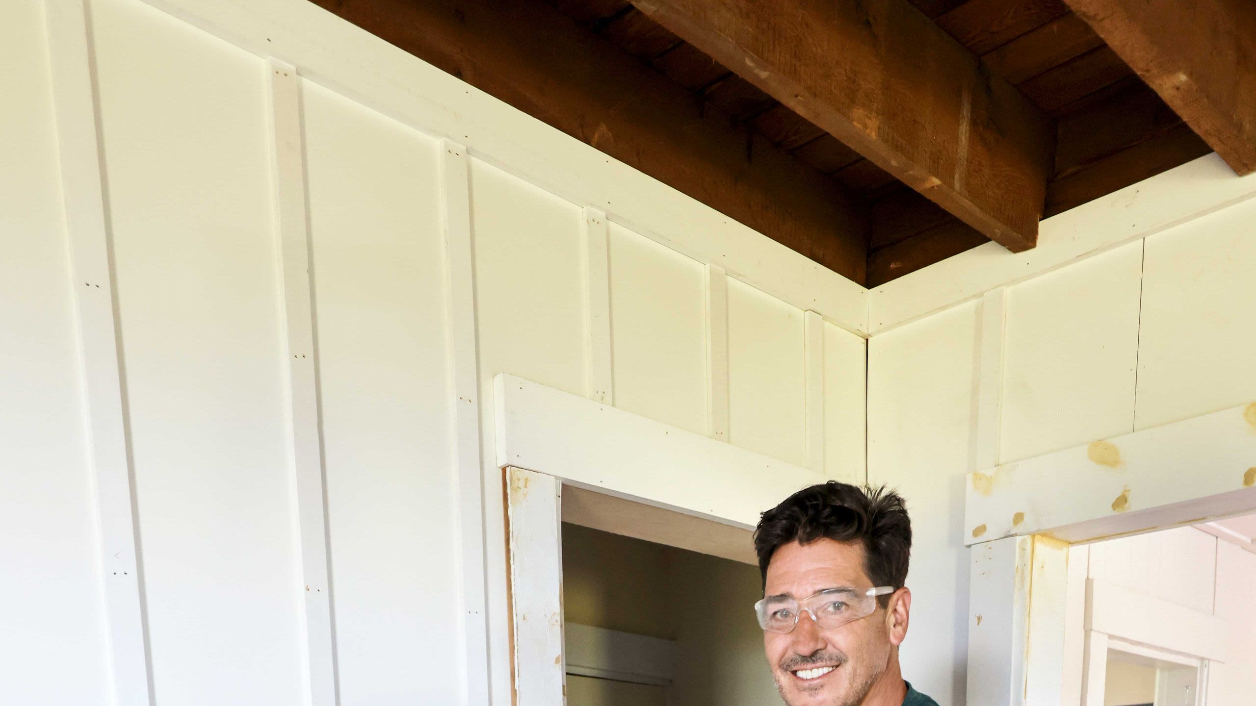 Jonathan Knight Reveals the "Terrifying" Moment He Had on 'Farmhouse Fixer' Season 3