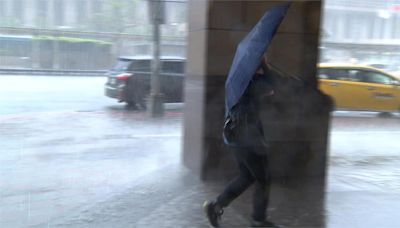 雨彈開轟！5縣市大雨特報 外出慎防雷擊、強陣風