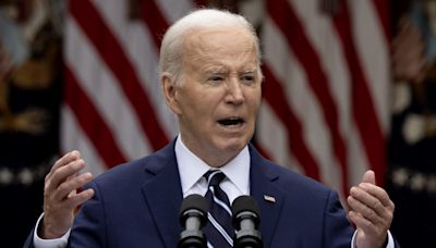Biden acusa a China de "hacer trampas" al anunciar nuevos aranceles a productos chinos