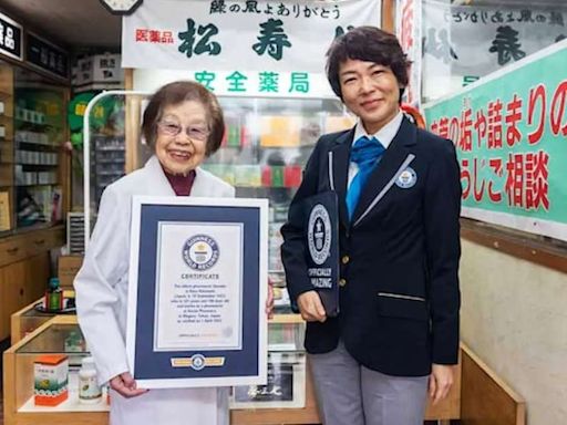 Conheça a farmacêutica mais velha do mundo, que trabalha aos 101 anos