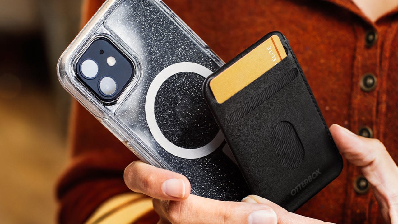 Simplify Your Life With a New MagSafe Wallet for Your iPhone