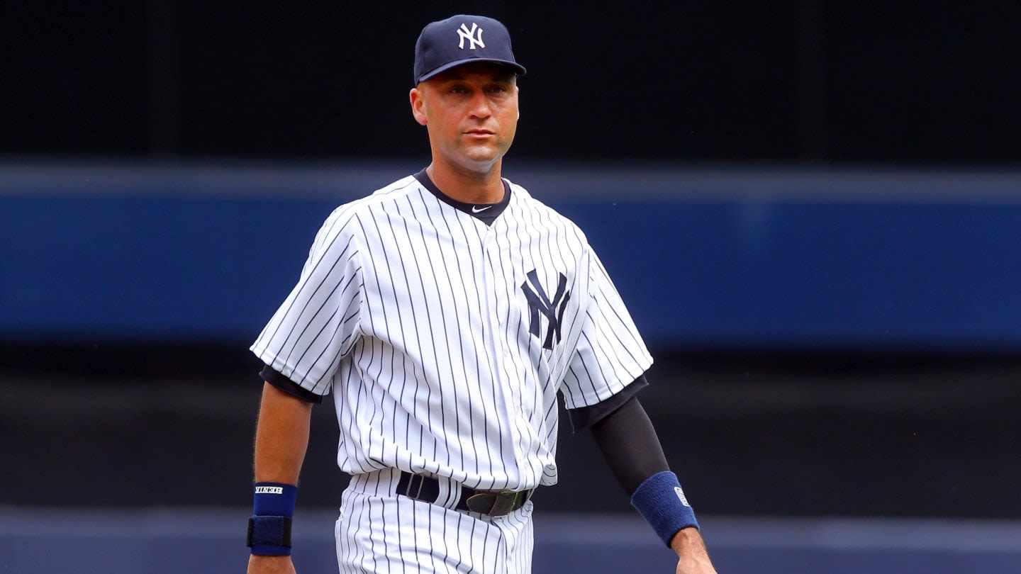 Yankees Legend Derek Jeter Sends Congratulatory Message To Jalen Brunson