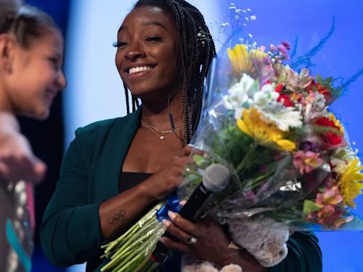 Simone Biles conquista su noveno título nacional y acelera hacia París