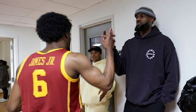 NBA》終於跟兒子同隊 詹姆斯「美夢成真」當下反應曝光 - 體育