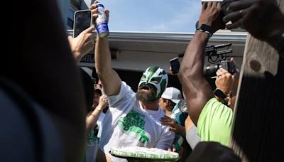 Jason Kelce took over Sea Isle again. Here are some highlights from his celebrity bartending event.