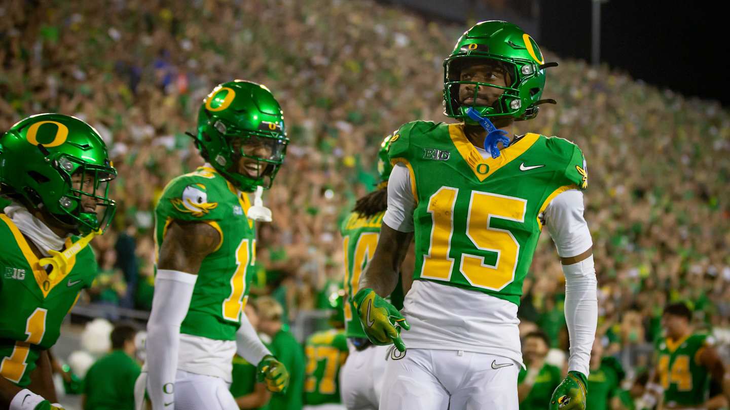 Will Oregon Ducks Fall Out of AP Top 10 After Close Boise State Win?