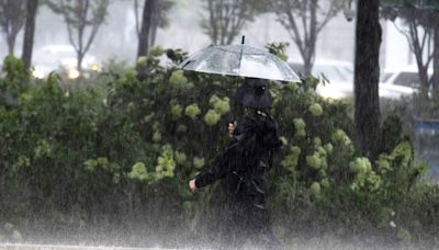 Las lluvias anegan cientos de hogares en Corea del Sur y causan gran caos circulatorio en Seúl