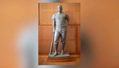 Statue honoring baseball legend Hank Aaron unveiled at Baseball Hall of Fame