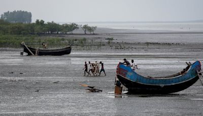 Teenage Rohingya refugee killed in Bangladesh by shell fired from Myanmar