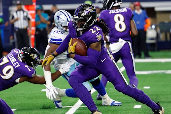 Watch: Ravens' Derrick Henry Delivers Vicious Stiff Arm