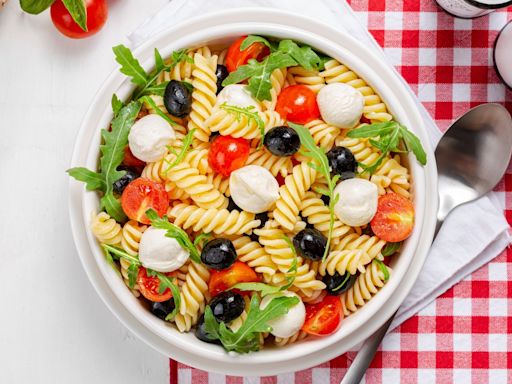 Chain Restaurant Pasta Salad Ranked From Worst To Best, According To Reviews