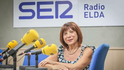 El IES Monastil de Elda dice adiós a Ana María Esteve tras 18 años como directora