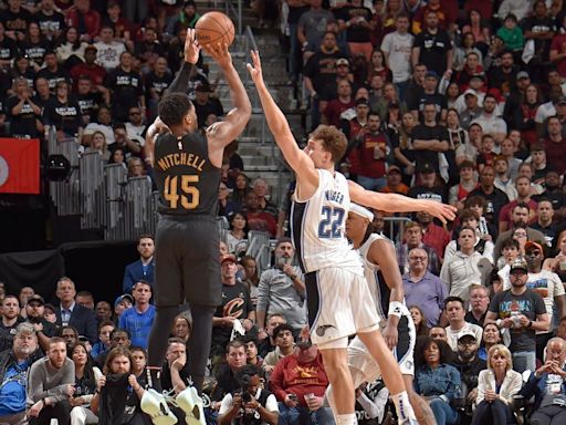 Mitchell, Cavs storm back, oust Magic in Game 7