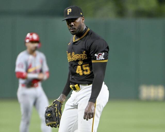 After setting strikeout record for lefty relievers, Cooperstown calls on Pirates' Aroldis Chapman