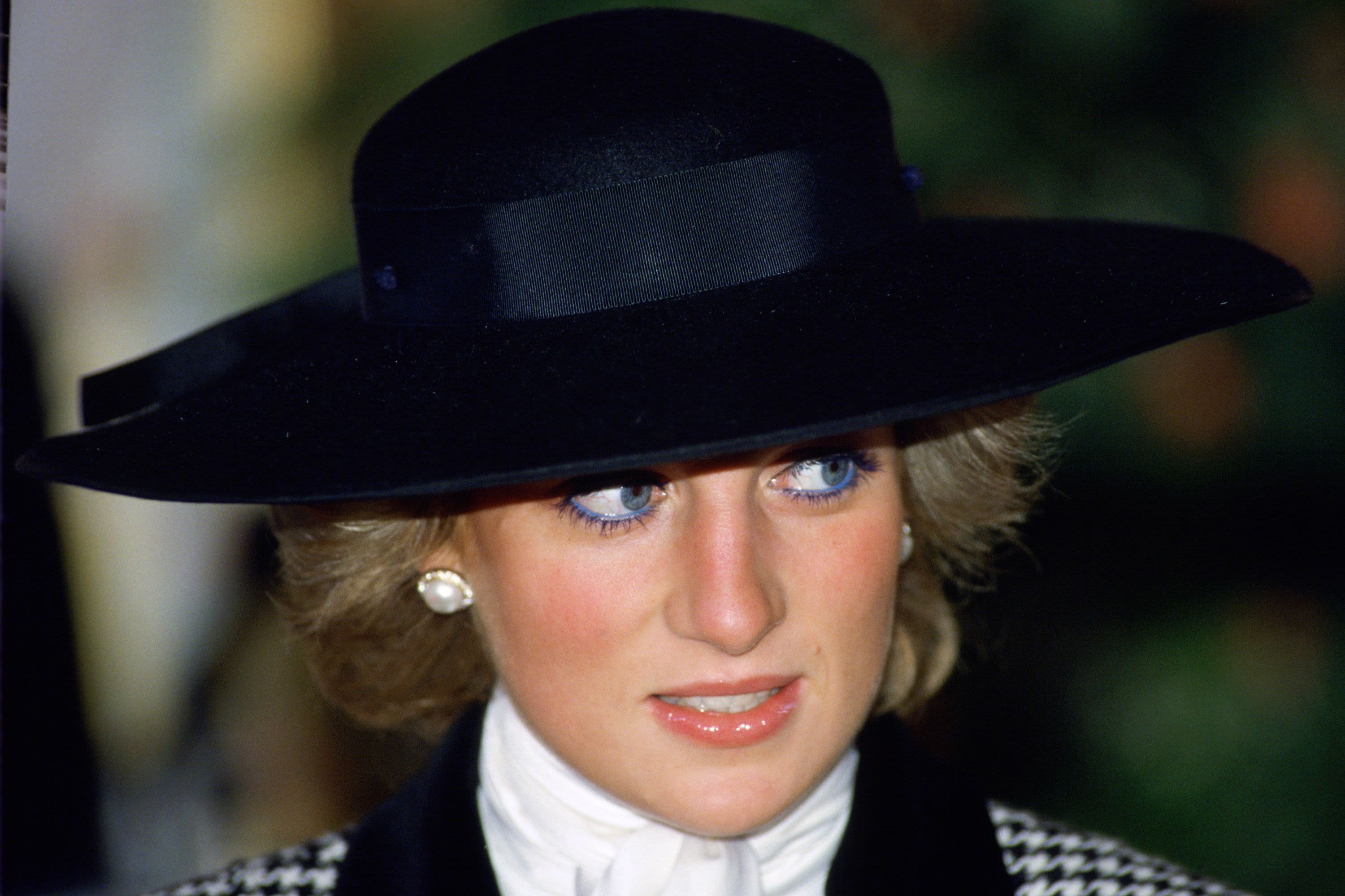 Revisiting the Royal Response to the Death of Diana