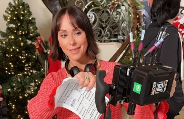 Jennifer Love Hewitt Returns To Lifetime For Tentpole Holiday Movie; Brian Hallisay Co-Stars