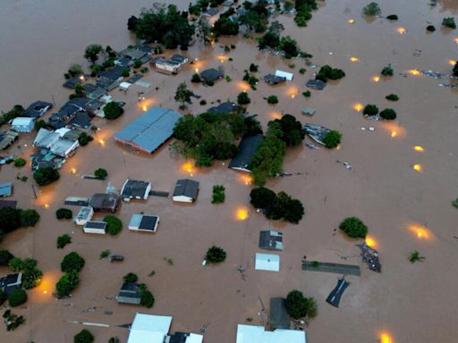Rescates a contrarreloj en el inundado sur de Brasil para intentar contener la tragedia