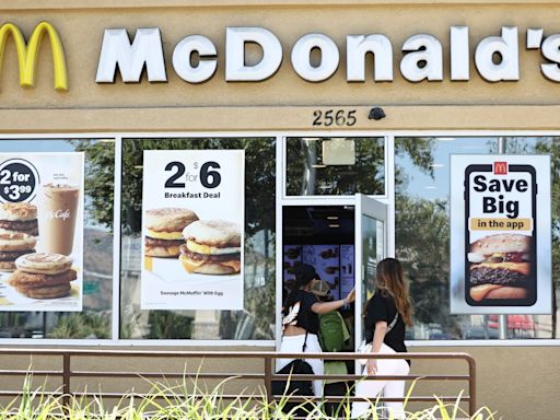 California fast food workers want another minimum wage increase