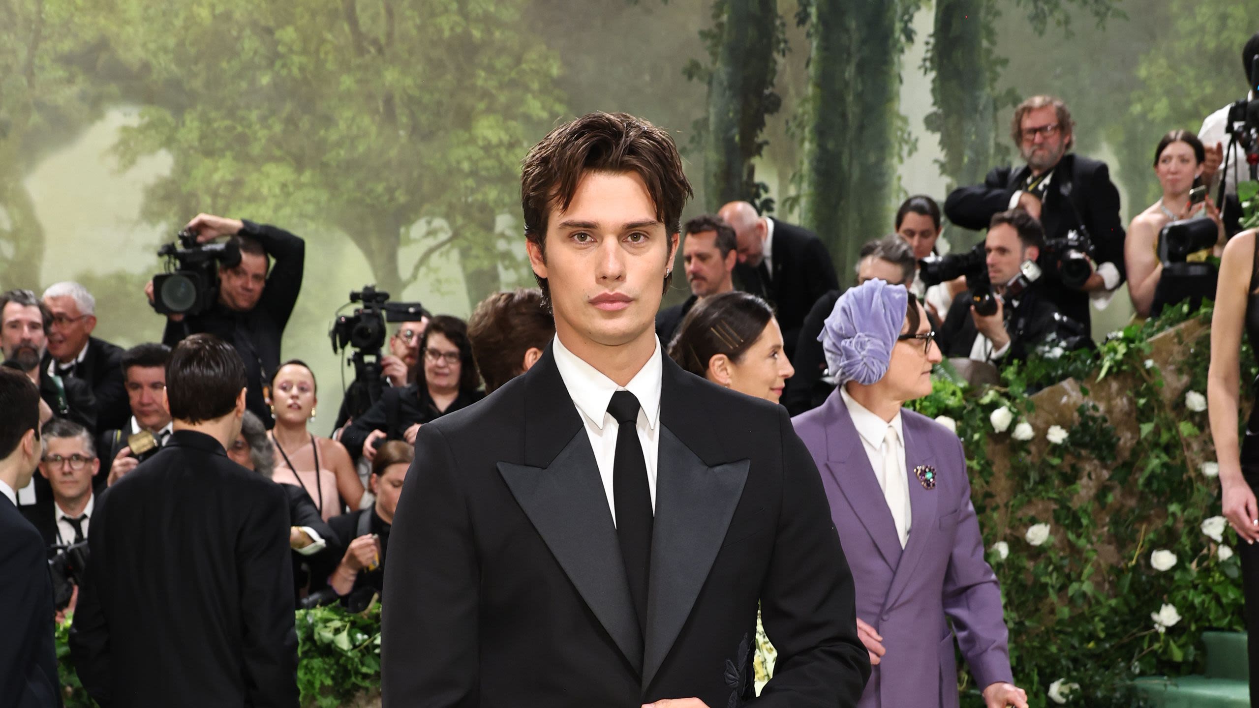 Nicholas Galitzine Sticks to the Classics in Custom Fendi at the Met Gala