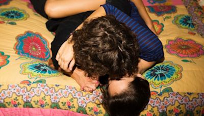 Why Experts Suggest You Have A Nightly Make-Out Session