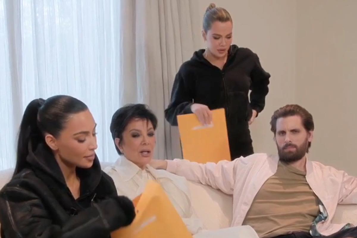 Khloé Kardashian, Kris Jenner and Kim Kardashian carelessly remind Scott Disick of his drug, alcohol and stripper-filled past: "Thanks"