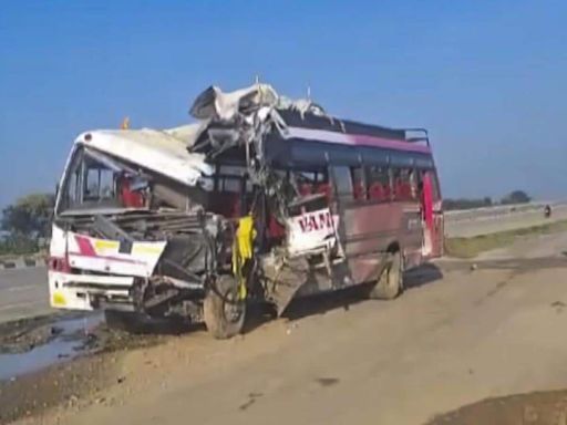 3 of Rajasthan family killed, 15 injured as Gaya-bound pilgrim bus hits truck