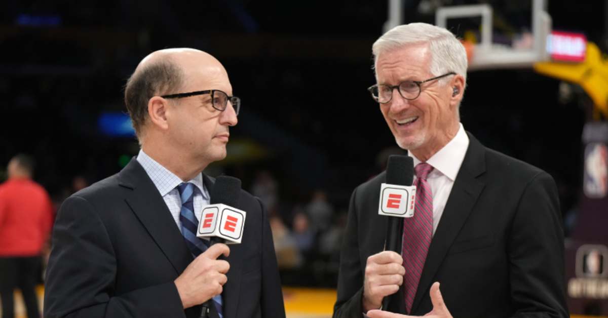 Mike Breen Provides Interesting Response to LeBron James-Michael Jordan GOAT Debate