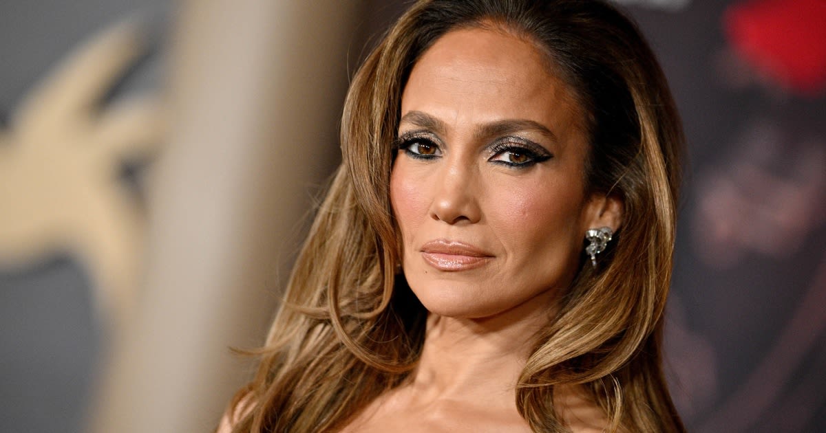 12 fitness tips Jennifer Lopez swears by: 'It's all about changing it up.'