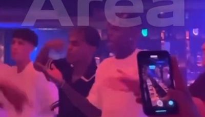 WATCH: Lamine Yamal and Nico Williams lead club dancing on platform together in Marbella