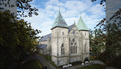 Descubren tesoros enterrados en una catedral noruega, ocultos por 500 años