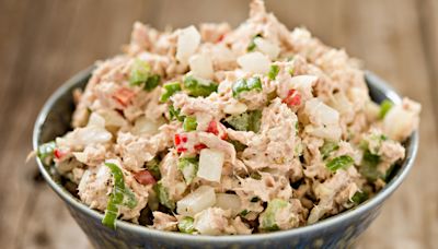 5 Experts Explain Why Tuna Salad Always Tastes Better At Restaurants