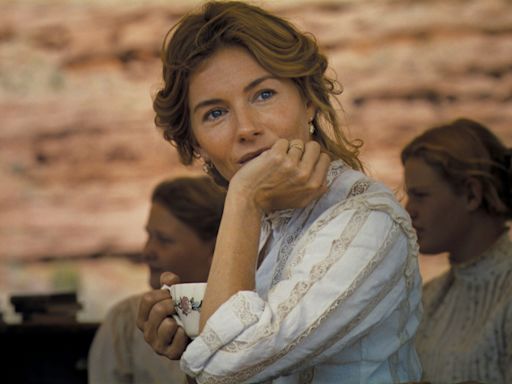 Sienna Miller Is the Best Thing About Horizon