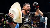 El ejemplar acto del ‘Pantera’ Rodríguez para consolar a su rival después de ganarle el campeonato de la UFC