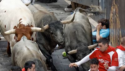 El séptimo encierro de Sanfermines, rápido y vibrante