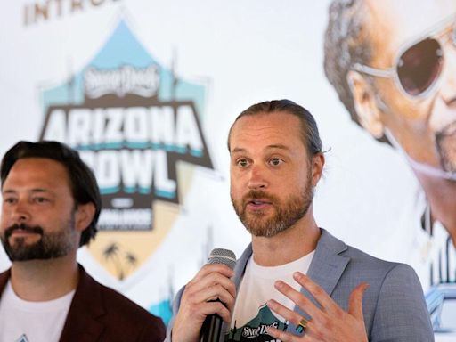Snoop Dogg Arizona Bowl teams to receive NIL compensation