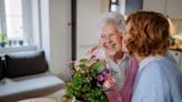 5 dementia-friendly ways to show love on Mother’s Day