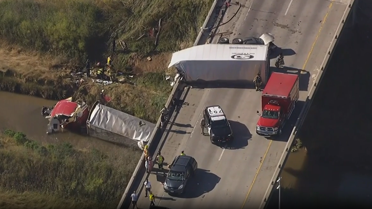 Major traffic backup on I-5 after big rig crashes in Sacramento County