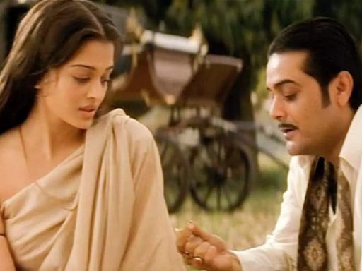 Prosenjit Chatterjee recalls his bold and emotional scenes with Aishwarya Rai Bachchan in Chokher Bali, praises Abhishek Bachchan | Hindi Movie News - Times of India