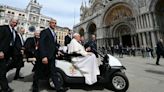 À Venise, le pape rencontre des prisonnières et met en garde sur «la préservation du cadre naturel»