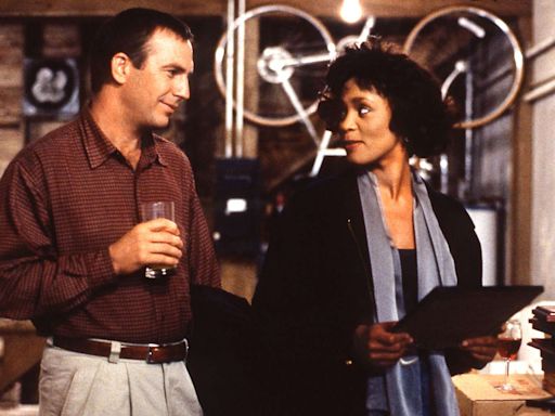 Kevin Costner fought for Whitney Houston's a cappella moment in 'The Bodyguard'