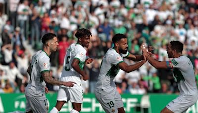 La pegada de Braithwaite y Puado no es suficiente para tumbar al Elche