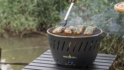 This Portable Charcoal Grill Uses Tech To Quickly Spread The Flame