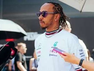 Piloto da F1, Lewis Hamilton lamenta tragédia no RS e diz: 'Gostaria de poder estar lá para ajudar'