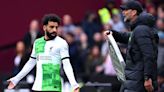 Mo Salah and Jurgen Klopp: Liverpool forward appears to clash with manager on touchline at West Ham