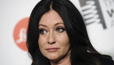 Cendres mêlées à celles de son chien, funérailles… : les dernières volontés de Shannen Doherty